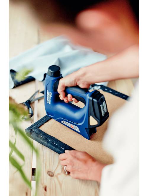 Electric staple gun. Rapid BTX530