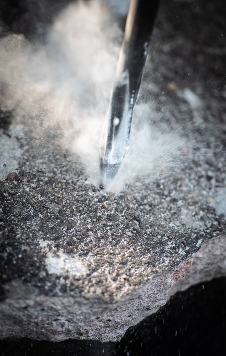 Pointed chisel RTEC with SDS Max shank Luna